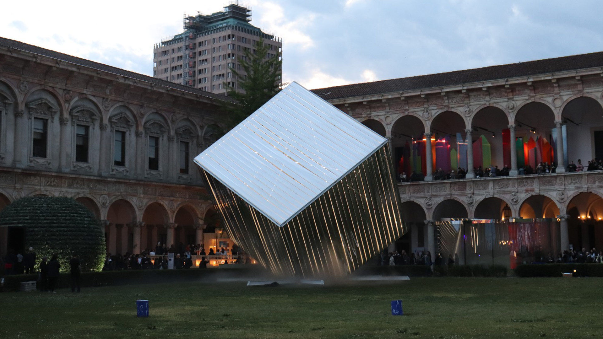 Momentum Cube Illumination Installation Green Courtyard Milan